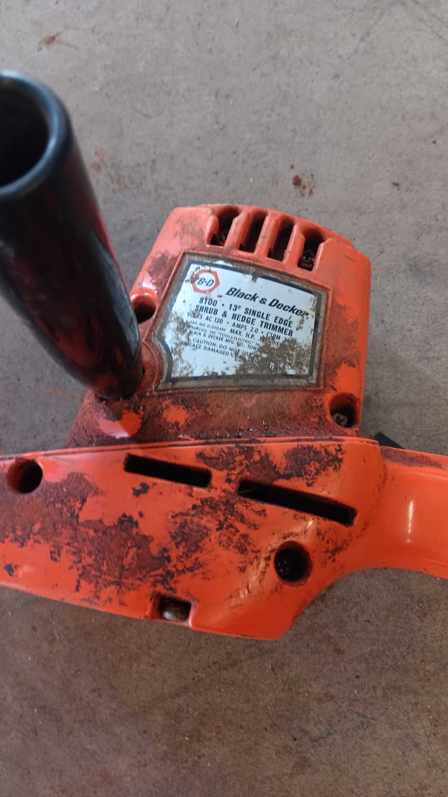 Vintage Black & Decker Electric Hedge Trimmer | Model 8100 13-Inch - Image 3